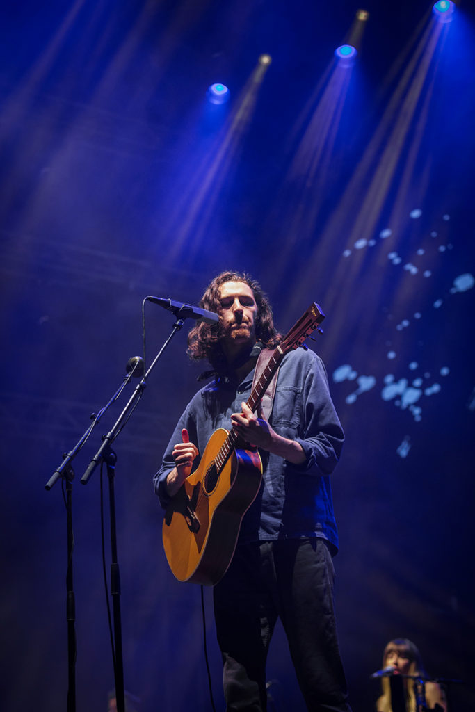 Ο Hozier στη σκηνή του Release Athens Festival 2019