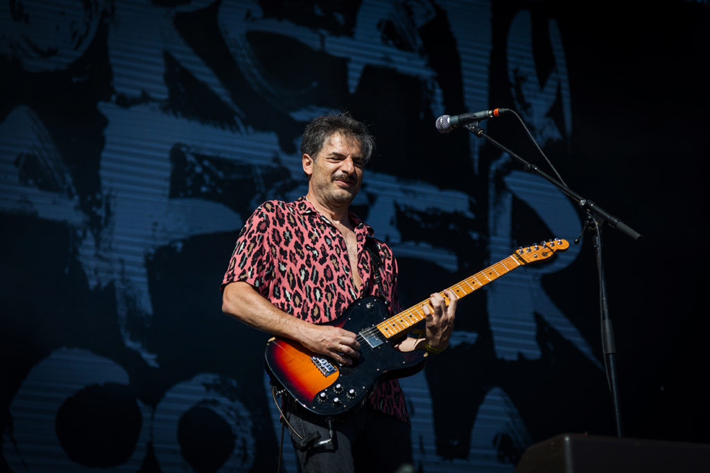 Ο κιθαρίστας των Breath After Coma στη σκηνή του Release Athens Festival 2019